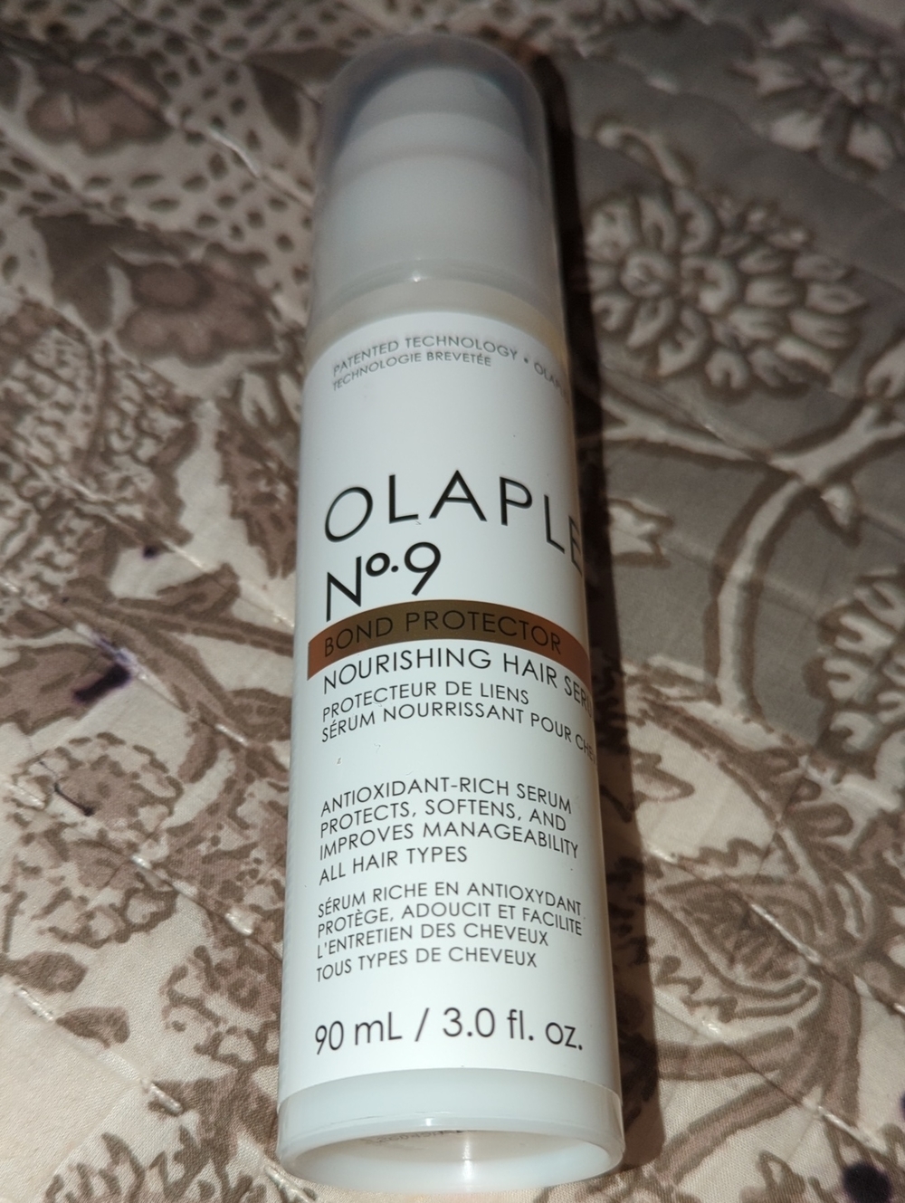OLAPLEX No.9 Nourishing Hair Serum – White & Gold Accent